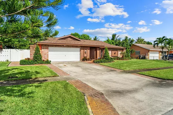 1384 E Scottsdale RD, West Palm Beach, FL 33417