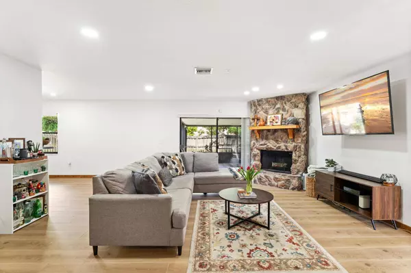 1384 E Scottsdale RD, West Palm Beach, FL 33417