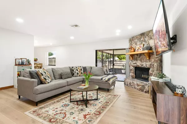 1384 E Scottsdale RD, West Palm Beach, FL 33417