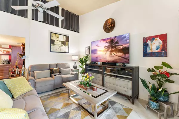 2561 Boundbrook BLVD 209, West Palm Beach, FL 33406