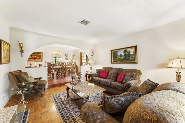 2282 Palmetto RD, West Palm Beach, FL 33406