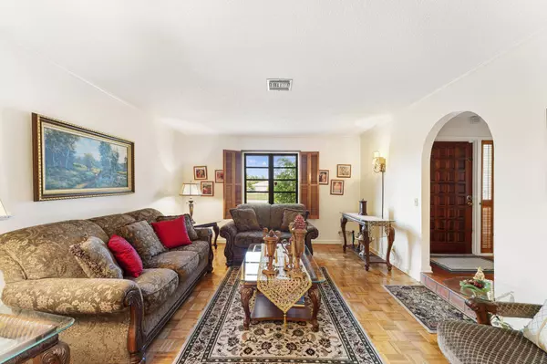 2282 Palmetto RD, West Palm Beach, FL 33406