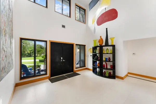 7420 W Lake DR, Lake Clarke Shores, FL 33406