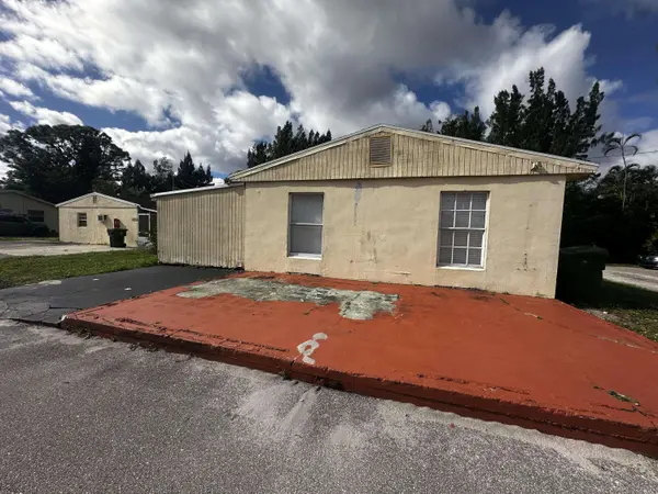 3874 N 7th AVE 3878, Palm Springs, FL 33461