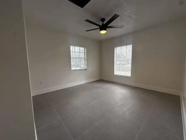 3874 N 7th AVE 3874, Palm Springs, FL 33461