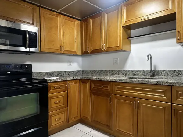 3874 N 7th AVE 3878, Palm Springs, FL 33461
