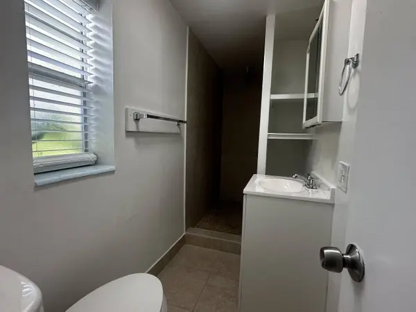 3874 N 7th AVE 3878, Palm Springs, FL 33461
