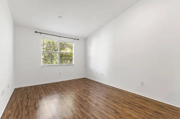 1805 N Flagler DR 311, West Palm Beach, FL 33407