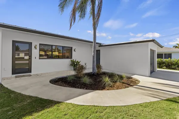 1510 Carandis CIR, Lake Clarke Shores, FL 33406