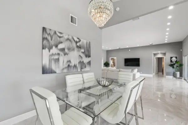 7101 W Lake DR, Lake Clarke Shores, FL 33406