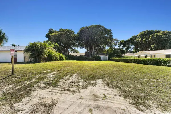Xxxx Fittin CT, Lake Worth, FL 33461