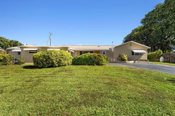 1812 High Ridge RD, Lake Worth, FL 33461