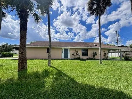 1573 SW Dycus AVE, Port St Lucie, FL 34953