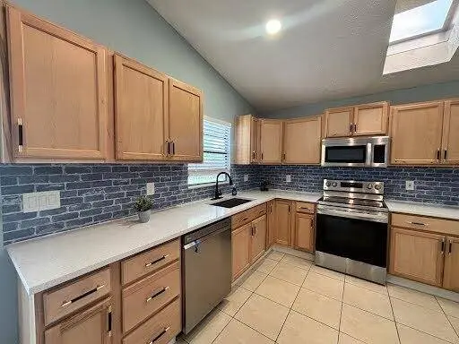 1573 SW Dycus AVE, Port St Lucie, FL 34953