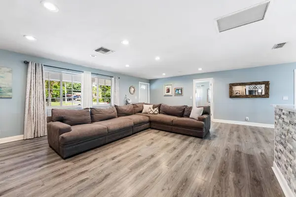 7400 Clarke RD, Lake Clarke Shores, FL 33406
