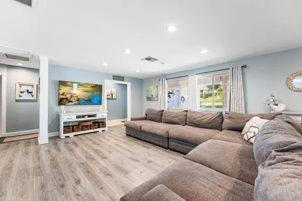 7400 Clarke RD, Lake Clarke Shores, FL 33406