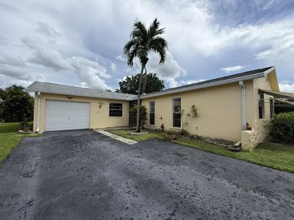 7240 Pineforest CIR, Lake Worth, FL 33467