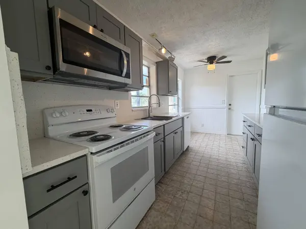7240 Pineforest CIR, Lake Worth, FL 33467