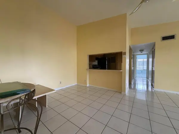 202 Foxtail DR #H3, Greenacres, FL 33415