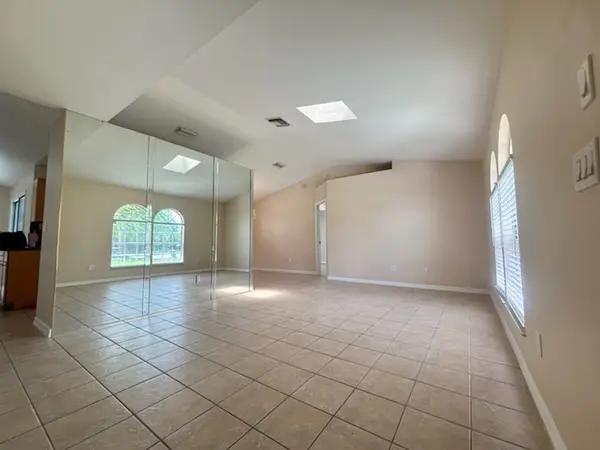 2341 SW Lawford St, Port St Lucie, FL 34953-2273