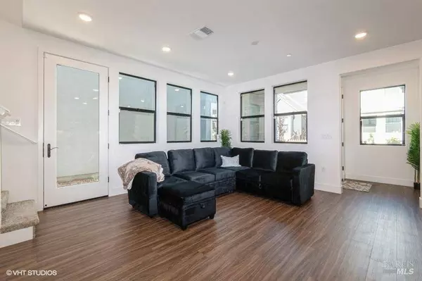 1546 Waterside LN, Rohnert Park, CA 94928