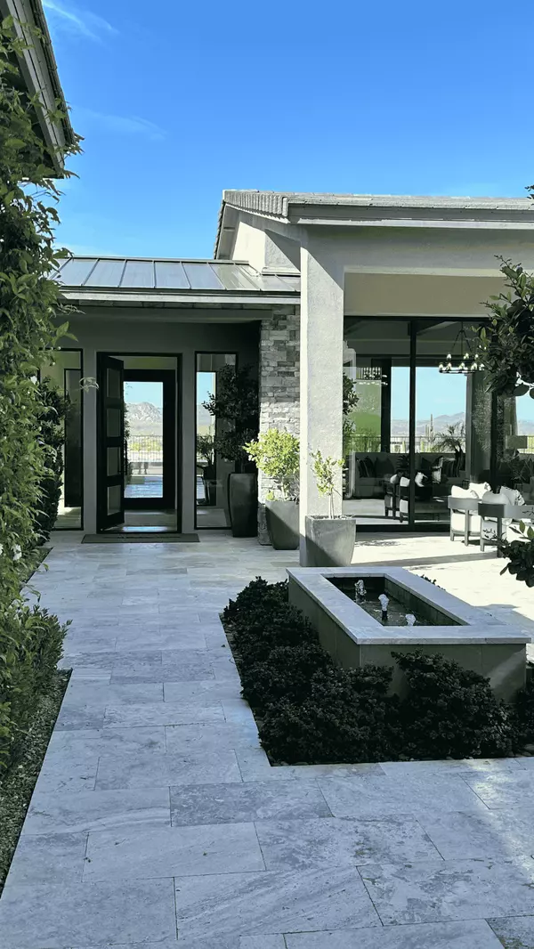 aziquehomes.com