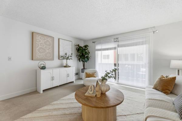 1305 Webster St #202, Alameda, CA 94501-3827