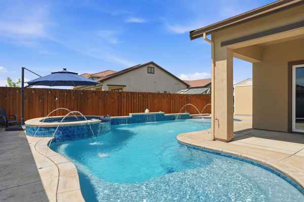 2657 Gantry Dr, Manteca, CA 95337-2097