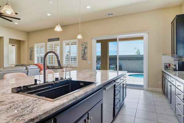 2657 Gantry Dr, Manteca, CA 95337-2097