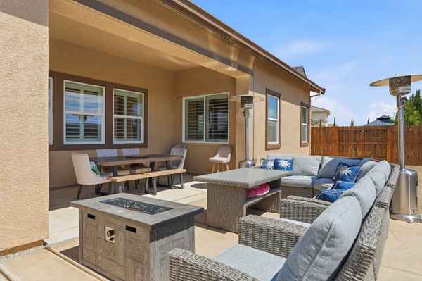 2657 Gantry Dr, Manteca, CA 95337-2097