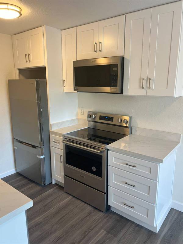 4332 Pacific AVE #80, Stockton, CA 95207