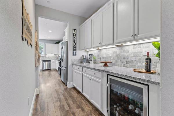 1182 Aartman DR, Ripon, CA 95366