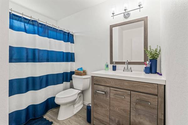 749 Alta Vista CT, Galt, CA 95632