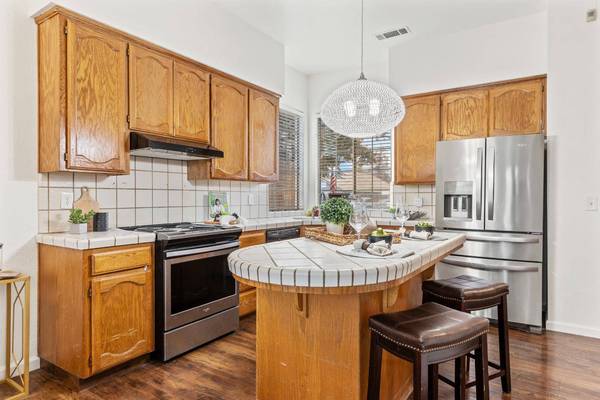 1161 Champagne LN, Manteca, CA 95337