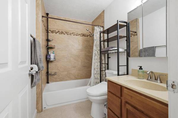 328 Northbank CT #79, Stockton, CA 95207