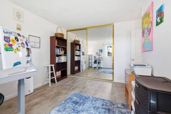 328 Northbank CT #79, Stockton, CA 95207