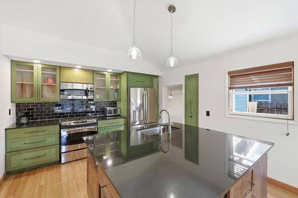 2020 Lake DR, Stockton, CA 95204