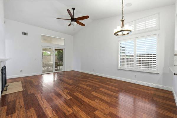 592 Charlemagne LN, Tracy, CA 95376