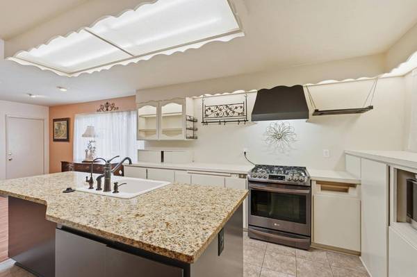 1623 Sandalwood DR, Modesto, CA 95350
