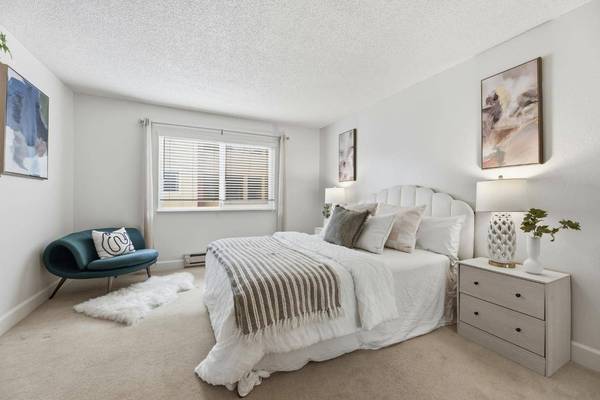 1305 Webster Street #202, Alameda, CA 94501