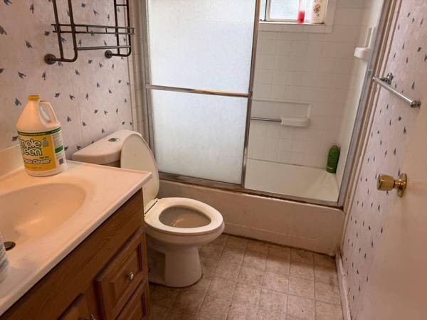 1239 Crestwood AVE, Manteca, CA 95336