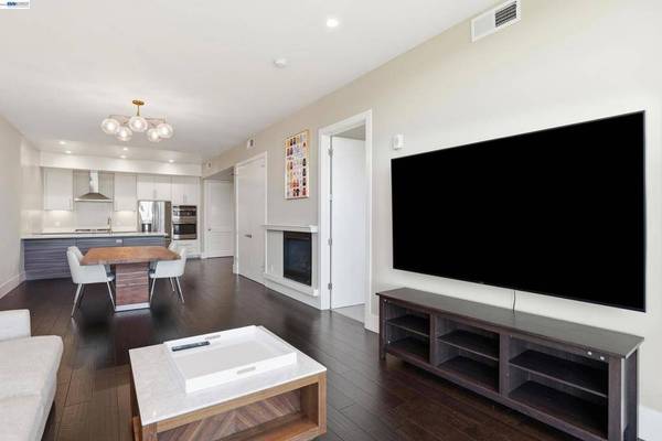 600 El Camino Real #302, Belmont, CA 94002
