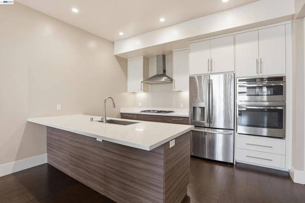 600 El Camino Real #302, Belmont, CA 94002