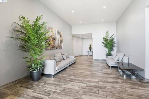 600 El Camino Real #302, Belmont, CA 94002