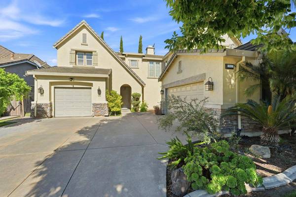 3112 Dovehouse LN, Modesto, CA 95355