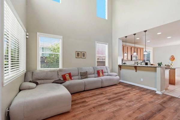 3112 Dovehouse LN, Modesto, CA 95355