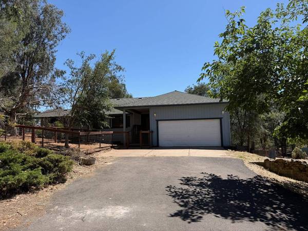 8918 Mcatee ST, Valley Springs, CA 95252