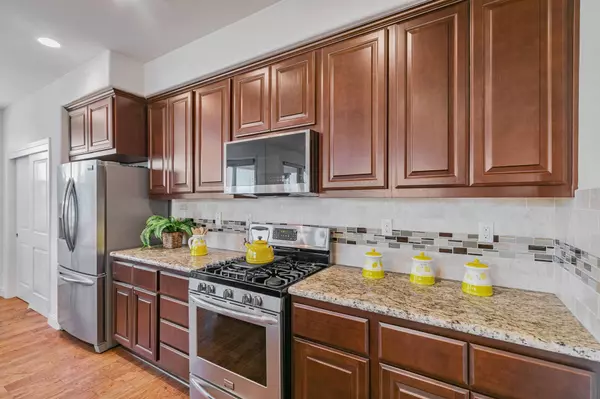 4567 Huntington Ln, San Jose, CA 95136-1715