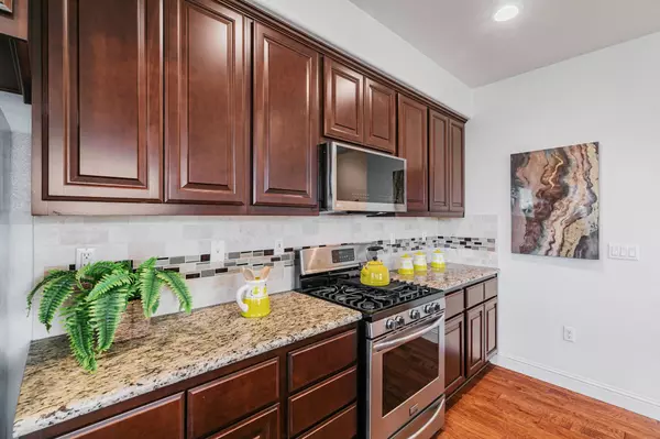 4567 Huntington Ln, San Jose, CA 95136-1715