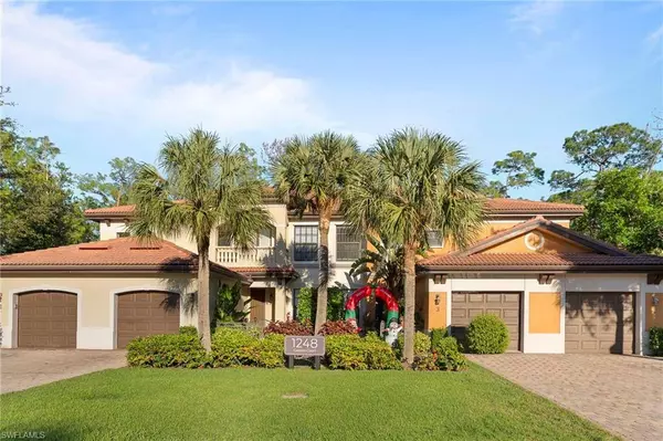 1248 Carpazi CT #704, Naples, FL 34105